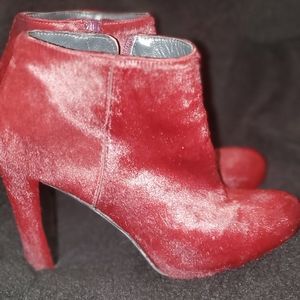 Burgundy pony hair Weitzman booties sz 8.5